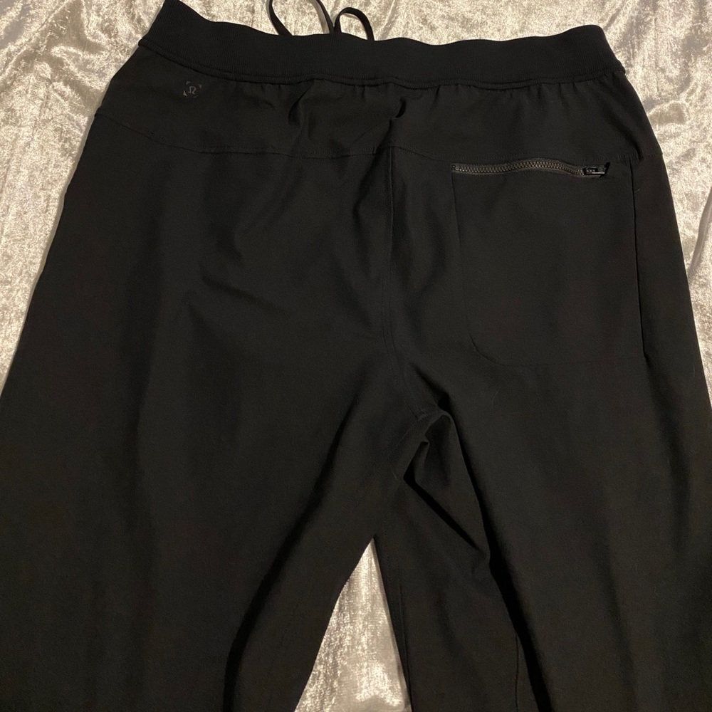 Men’s ABC joggers
